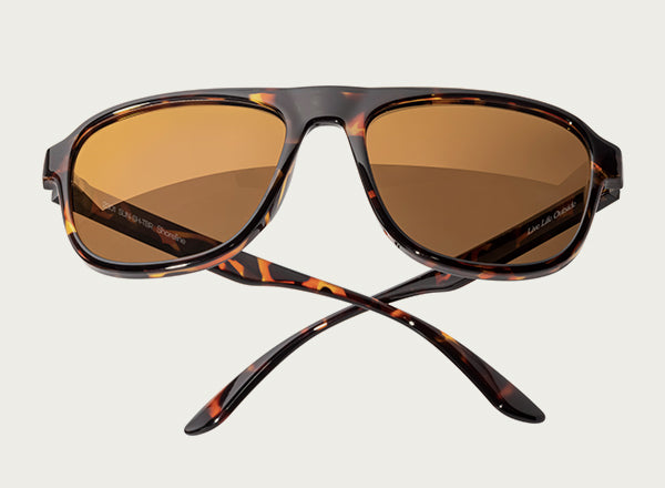 sunski shoreline sunglasses floating shot