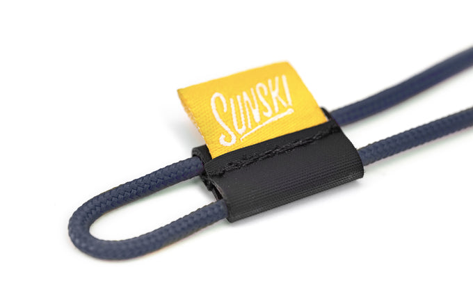 sunski sunglasses retainer navy close up of 8-loop attachment