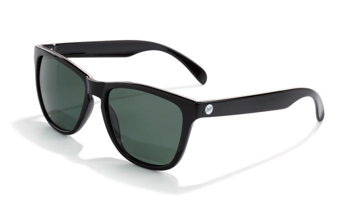 sunski headland black forest three quarter angle