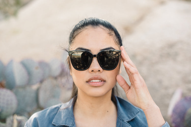 Trend Alert: Oversized Black Sunglasses