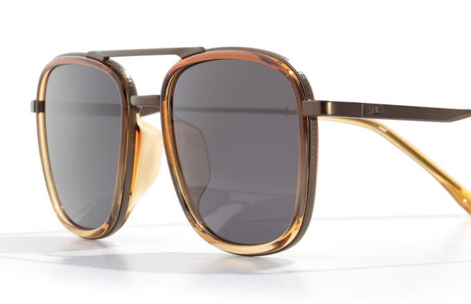 sunski estero horizon slate close up three quarter angle