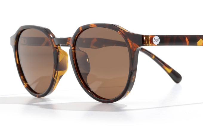 sunski vallarta tortoise amber close up three quarter angle