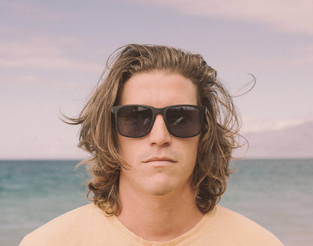 guy wearing sunski kiva sunglasses